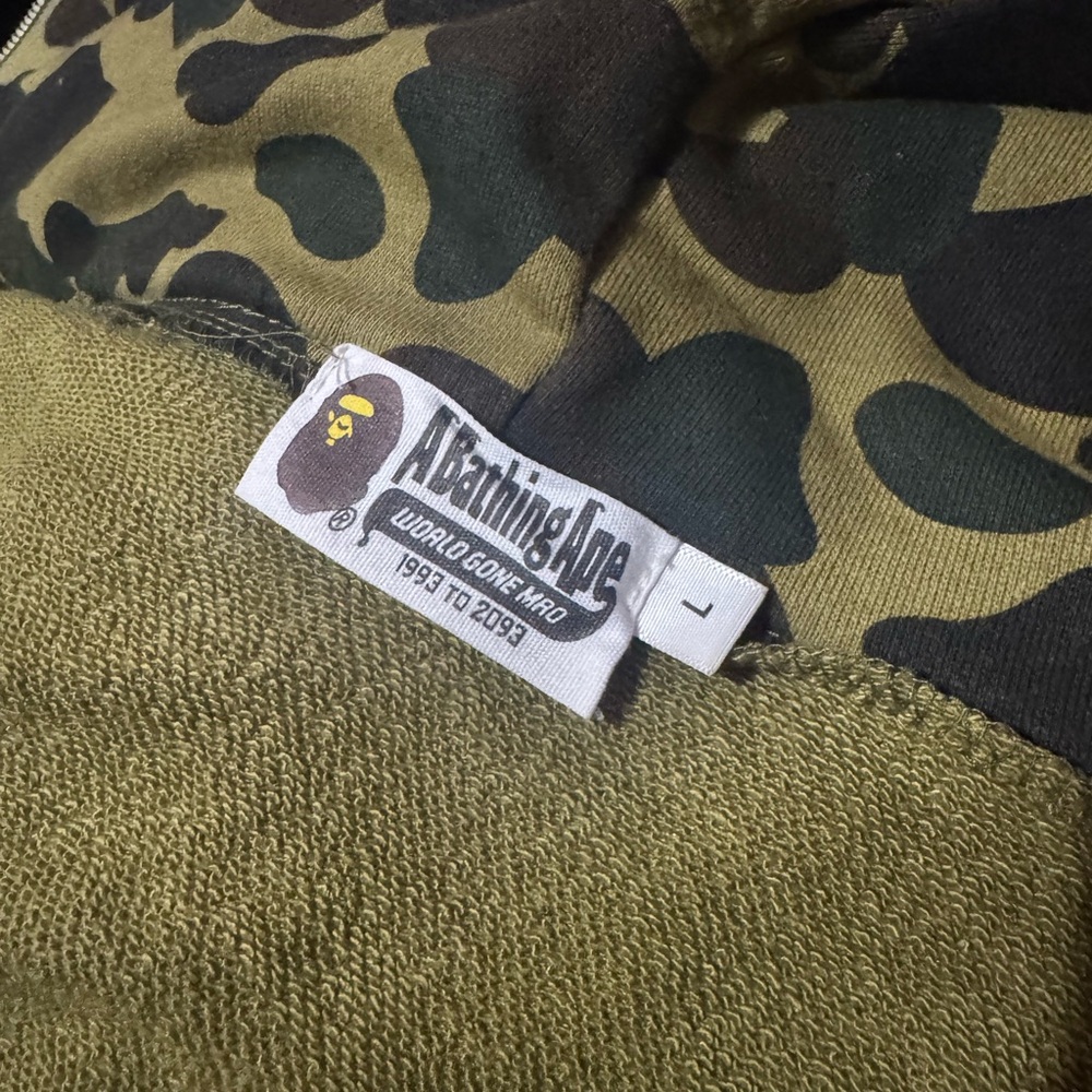 Bape Camo Hoodie - Picture 4 of 4